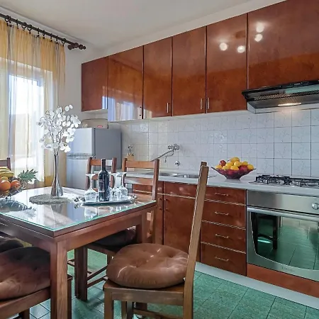 Apartment In Ka Tel Sucurac With Sea View * Kastela