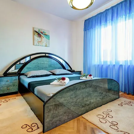 Apartman Apartment In Ka Tel Sucurac With Sea View