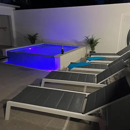 Apartman Apartment In Ka Tel Sucurac With Sea View