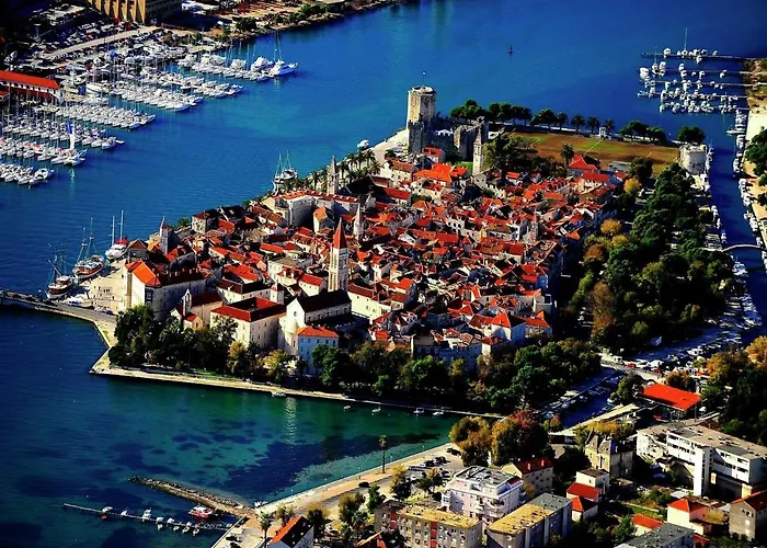 In Ka Tel Sucurac With Sea View * Kaštela